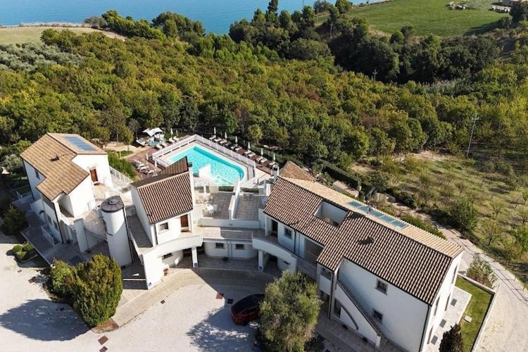 Holiday Resort Contea Dei Ciliegi Pedaso Esterno foto